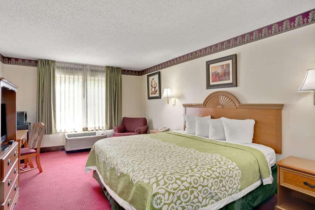 מלון Baymont By Wyndham College Park Atlanta Airport South מראה חיצוני תמונה