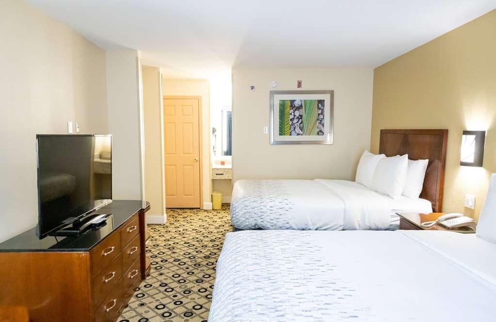 מלון Baymont By Wyndham College Park Atlanta Airport South חדר תמונה