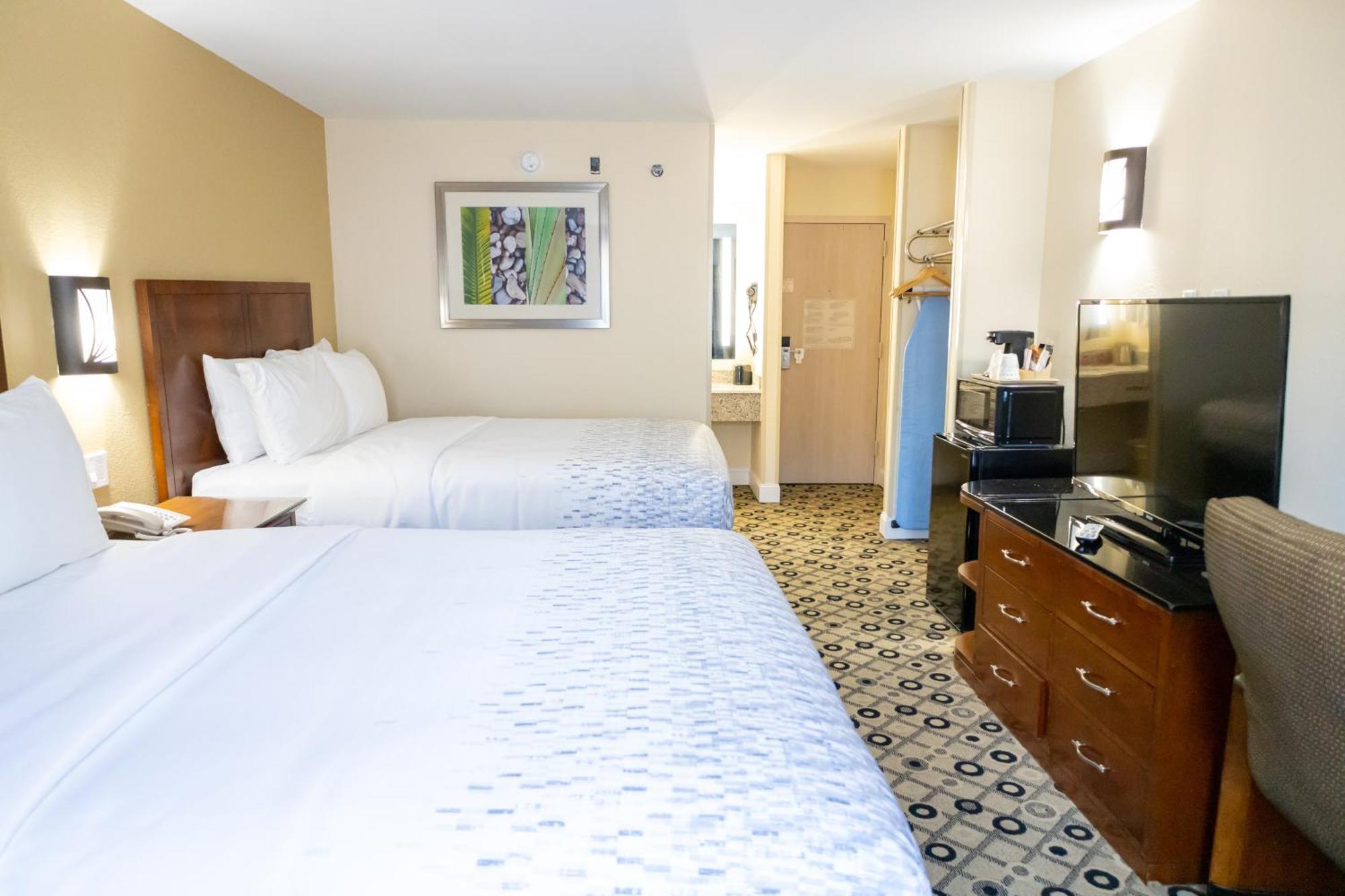 מלון Baymont By Wyndham College Park Atlanta Airport South מראה חיצוני תמונה
